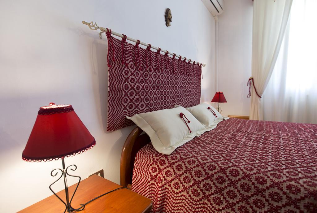 Sa Mariposa Bed and Breakfast Ittiri Εξωτερικό φωτογραφία